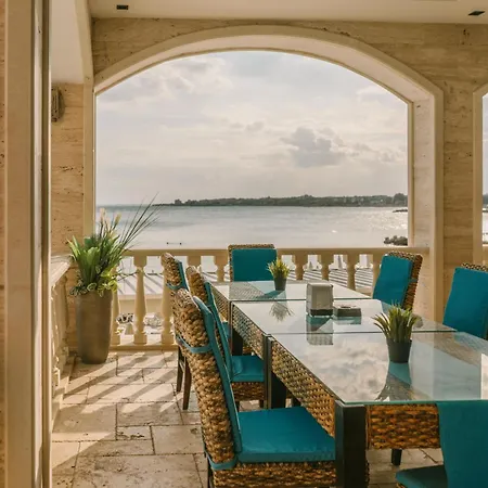 Rich Collective 公寓 内塞伯尔