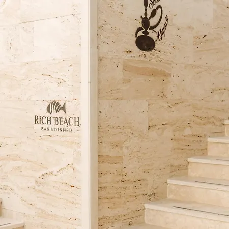 Rich Collective 公寓 内塞伯尔