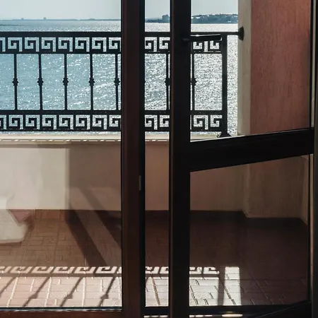 Rich Collective 公寓 内塞伯尔