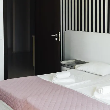 公寓 Rich Collective