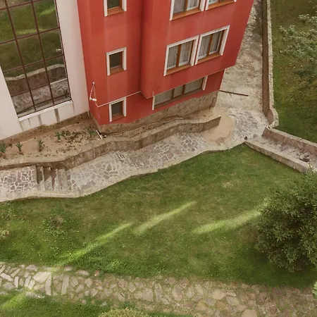 Rich Collective * 内塞伯尔