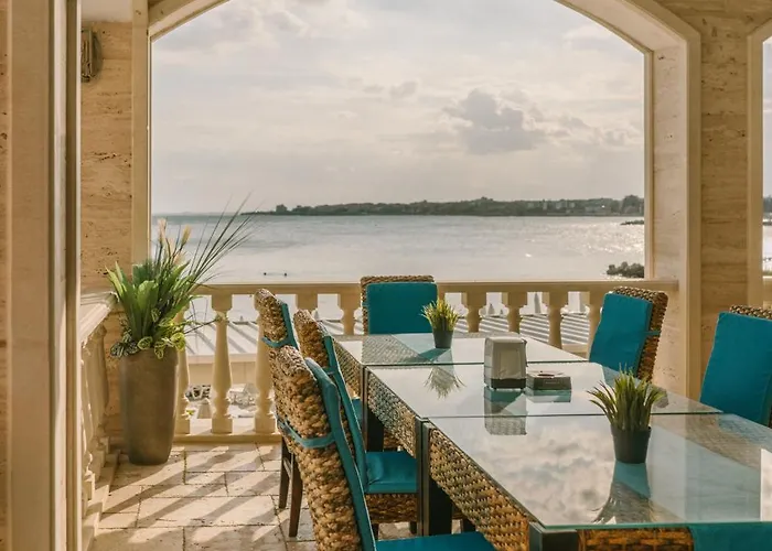 Rich Collective Apartament Nesebyr