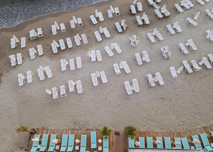 Apartament Rich Collective *