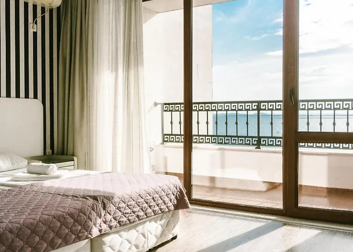 Rich Collective Nesebyr