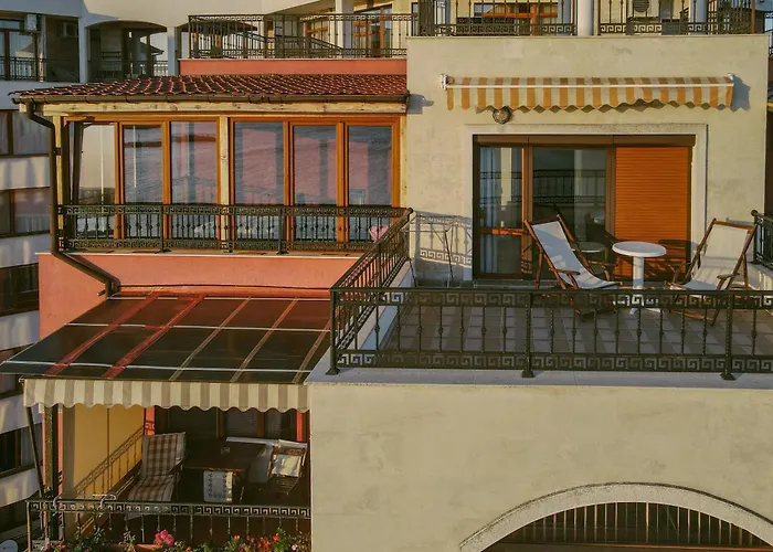 Rich Collective Apartament Nesebyr