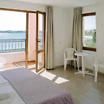 Rich Collective Apartment *