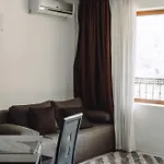 Apartment Rich Collective
