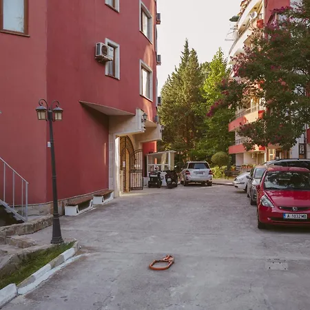 Rich Collective Nesebar