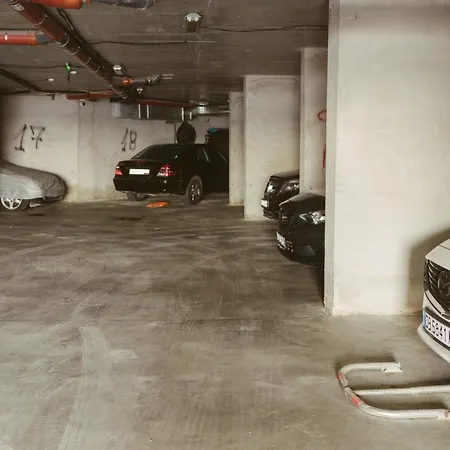 Rich Collective Apartman